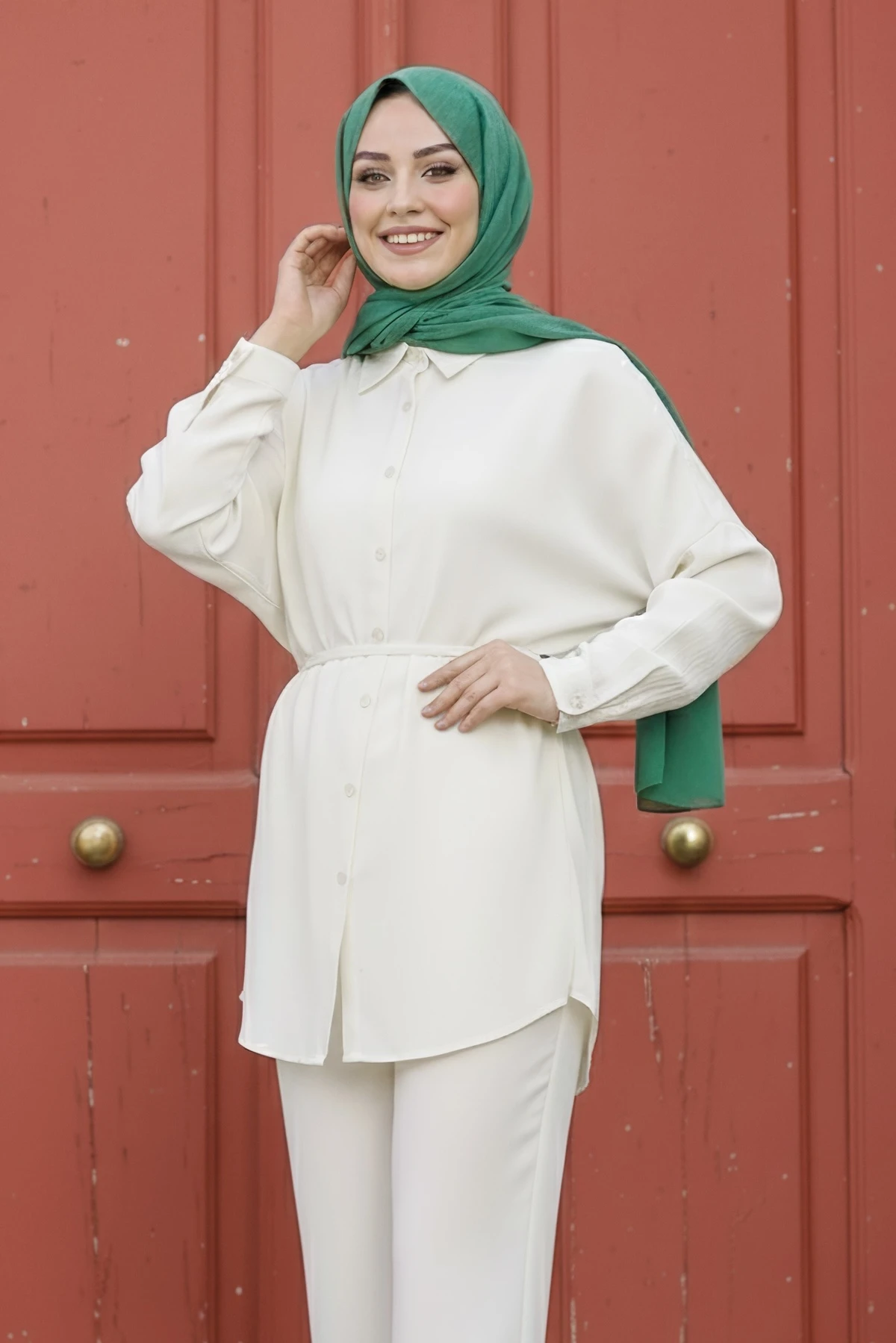 Krem Bel Kuşaklı Tunik Pantolon Takım