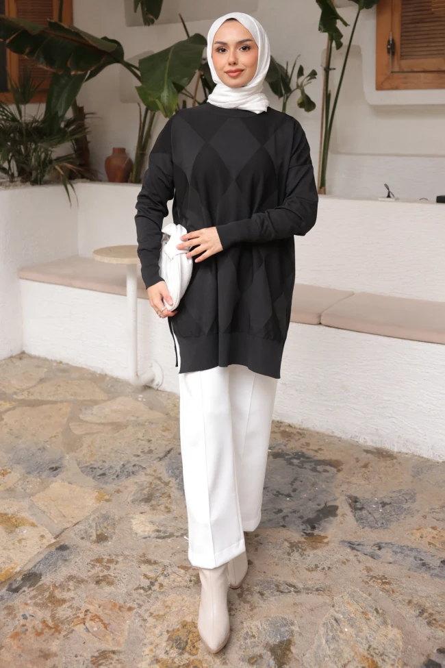 Siyah Bisiklet Yaka Soğuk İplik Triko Tunik