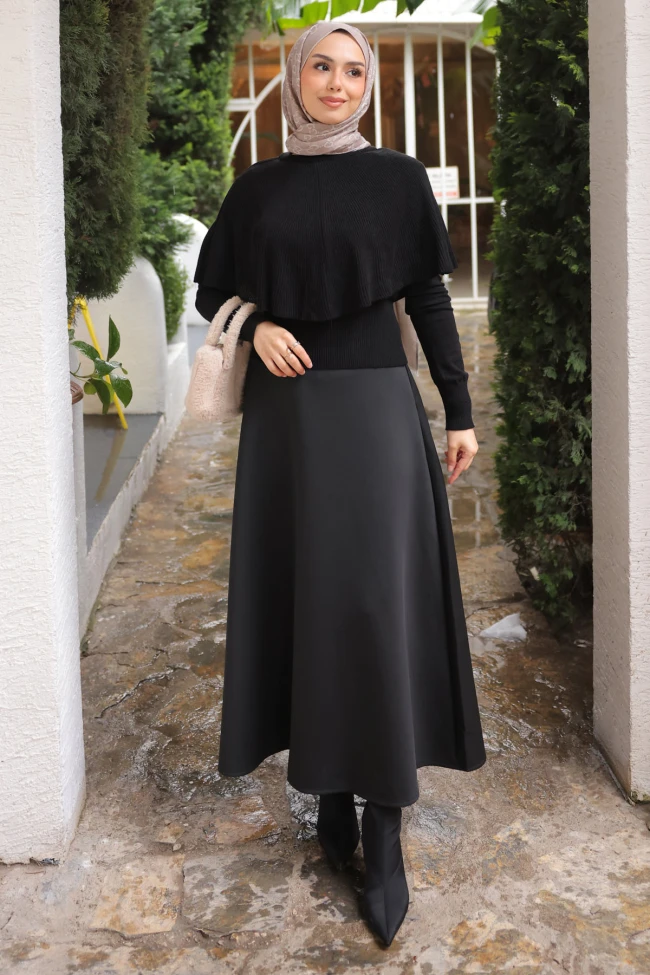 Siyah Pelerin Detaylı Fitilli Triko Kazak