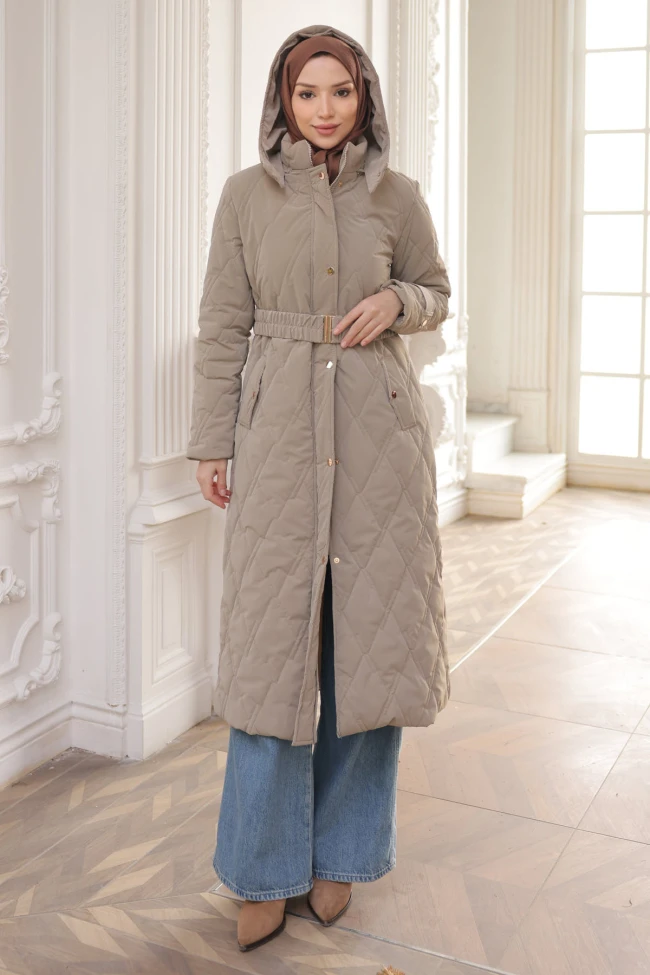 Bej Büyük Beden Çıtçıt Düğmeli Kapitone Mont