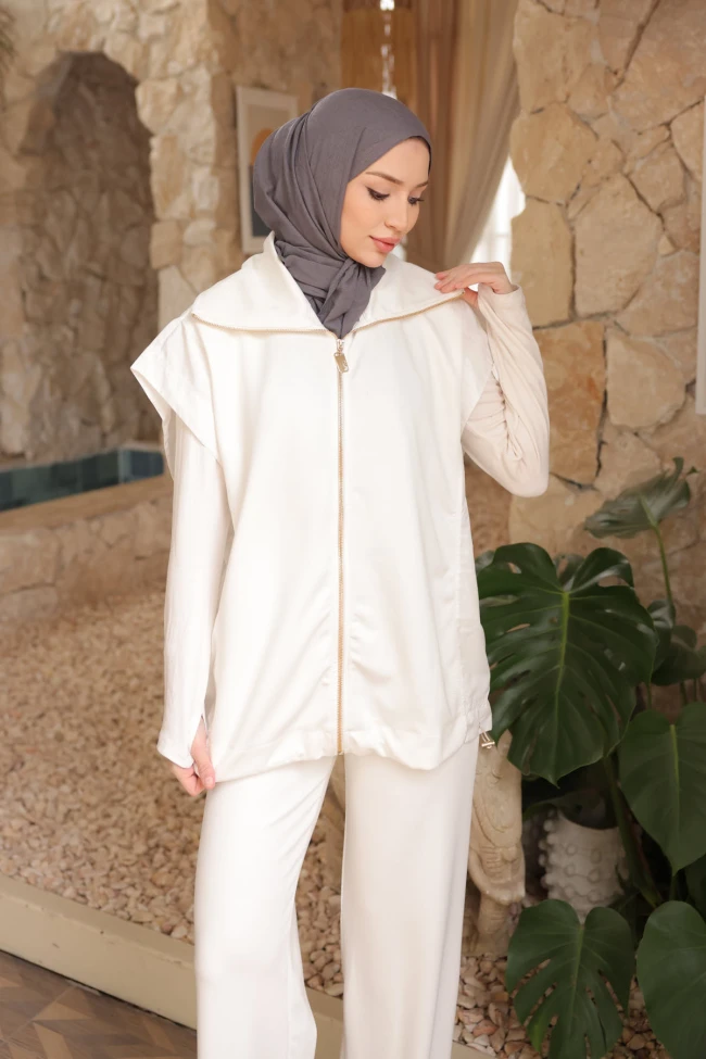 Ekru Yelek Pantolonlu Takım