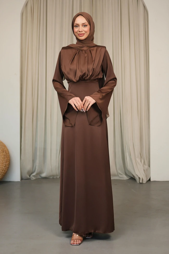 Kahverengi Omuzları Vatkatlı Saten Abiye