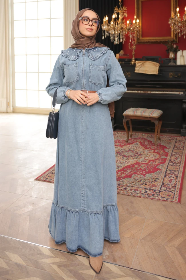Mavi Yaka Taşlı Yarım Fermuarlı Kemerli Kot Elbise