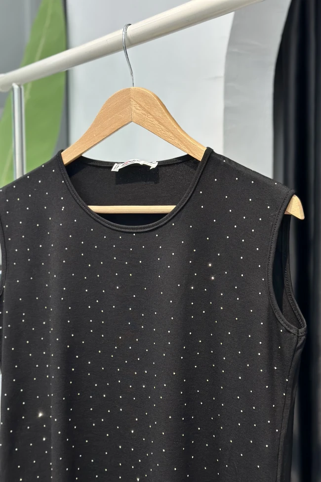 Siyah Bisiklet Yaka Sıfır Kol Taşlı İçlik