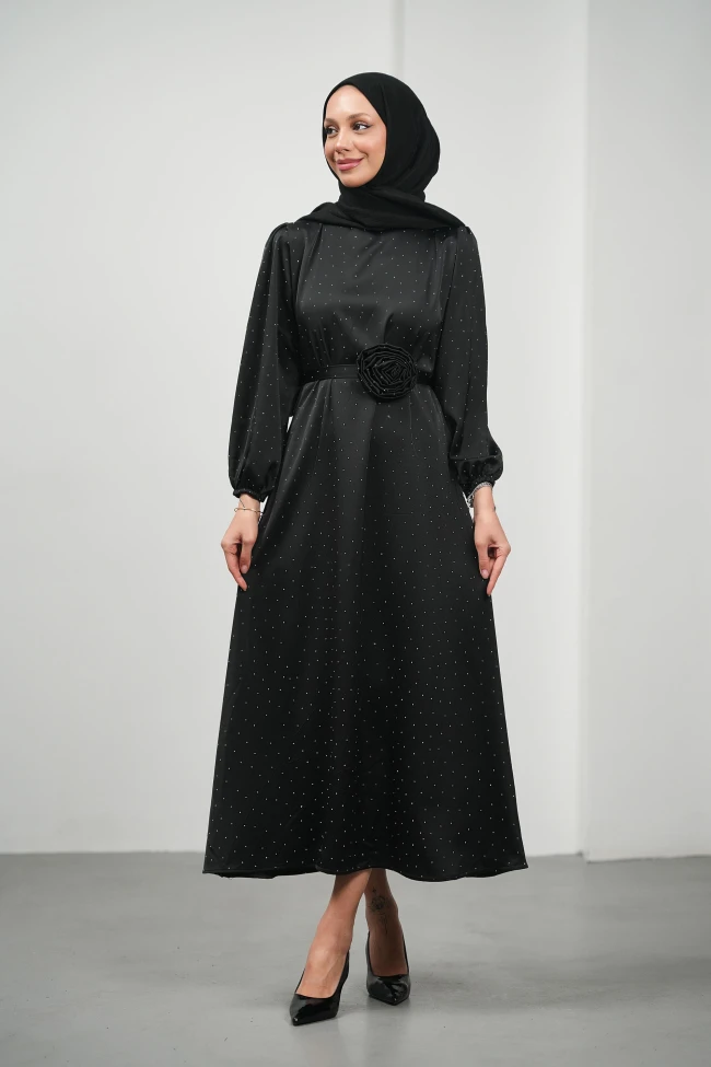 Siyah Çiçek Kemerli Taşlı Saten Abiye