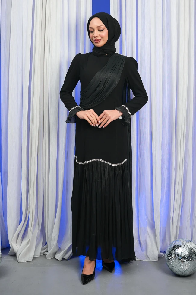 Siyah Önü Drapeli Taşlı Tasarım Abiye