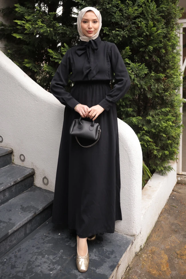 Siyah Yaka Detaylı Gömlek Etekli Takım