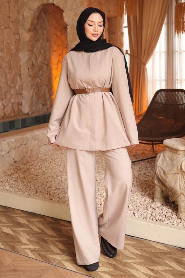 Bej Kemerli Ceket Pantolonlu Takım