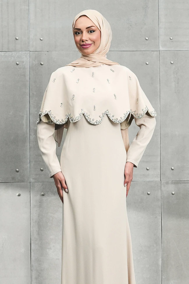 Bej Seyyar Pelerinli Taşlı Balık Model Abiye