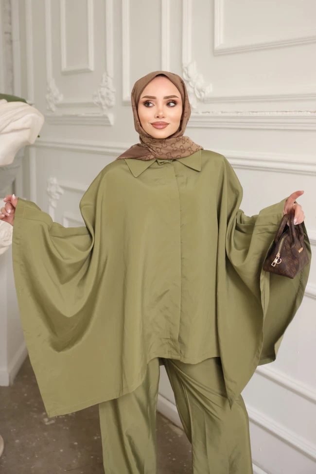 Haki Düğmeli Pantolonlu Panço Takım