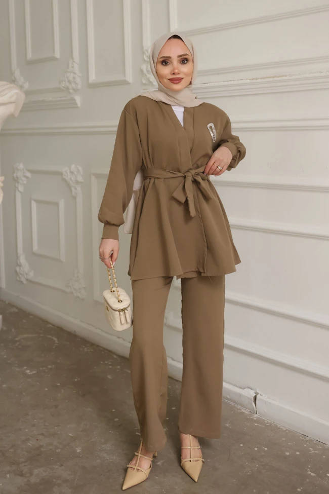 Haki Yaka Taşlı Tunik Pantolonlu Takım