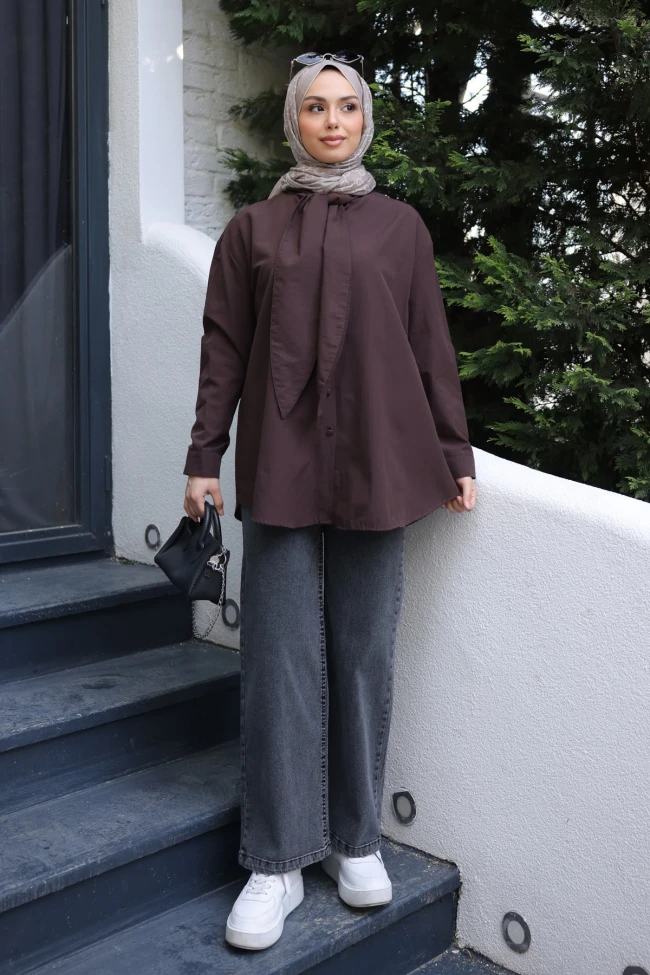 Kahverengi Yaka Bağlamalı Poplin Gömlek