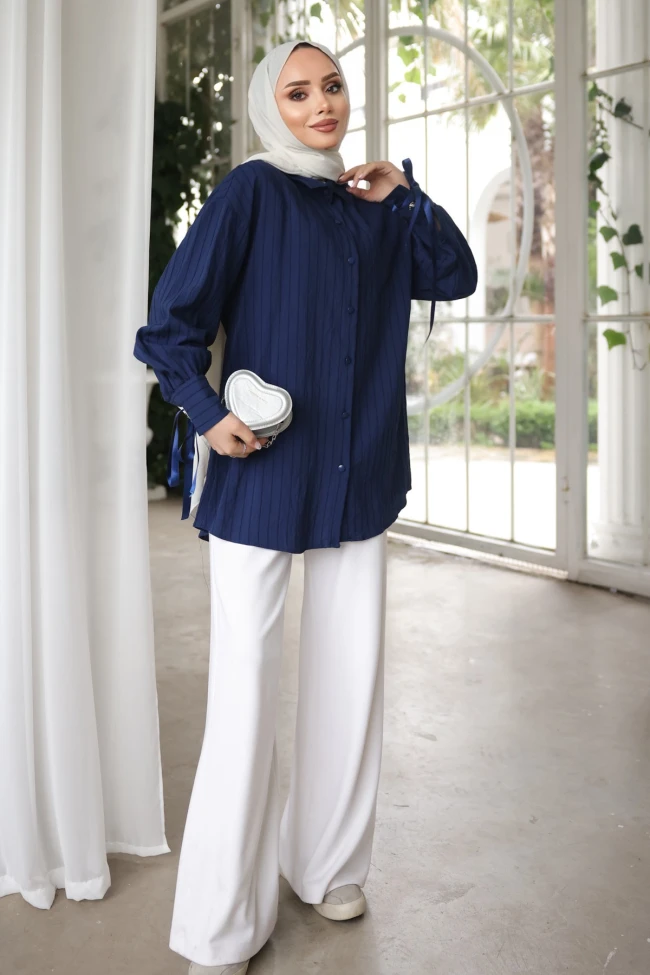 Lacivert Kol Bağlamalı Gömlek