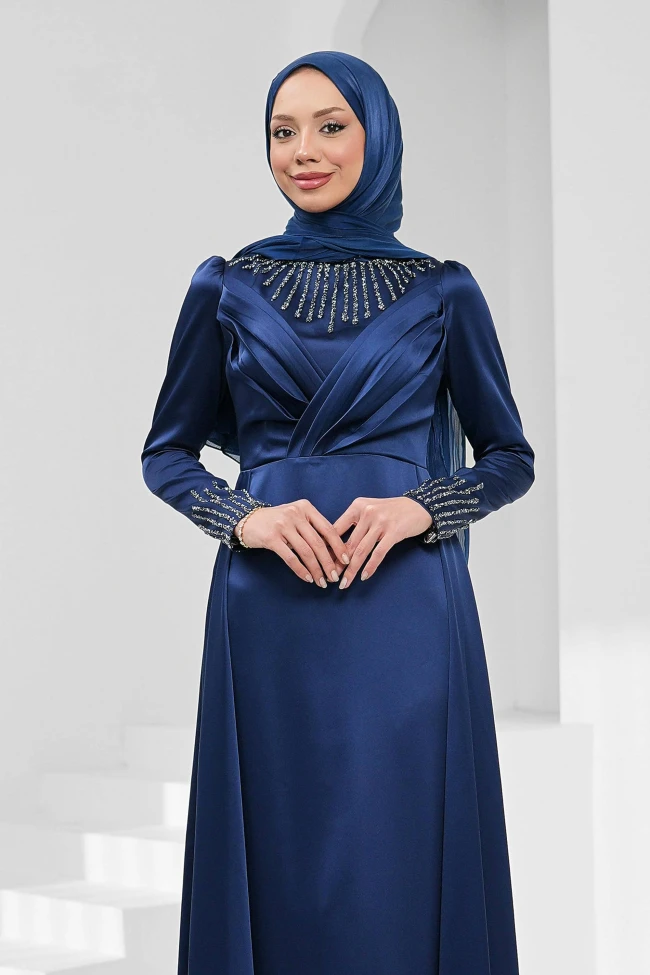 Lacivert Önü Taşlı Saten Abiye