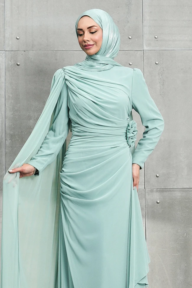 Mint Yeşili Pelerinli Gül Detaylı Şifon Abiye