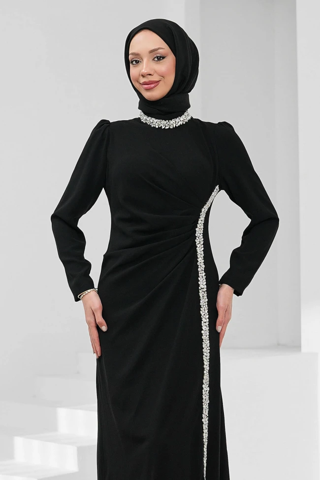 Siyah Büyük Beden Önü Drapeli Taşlı Abiye