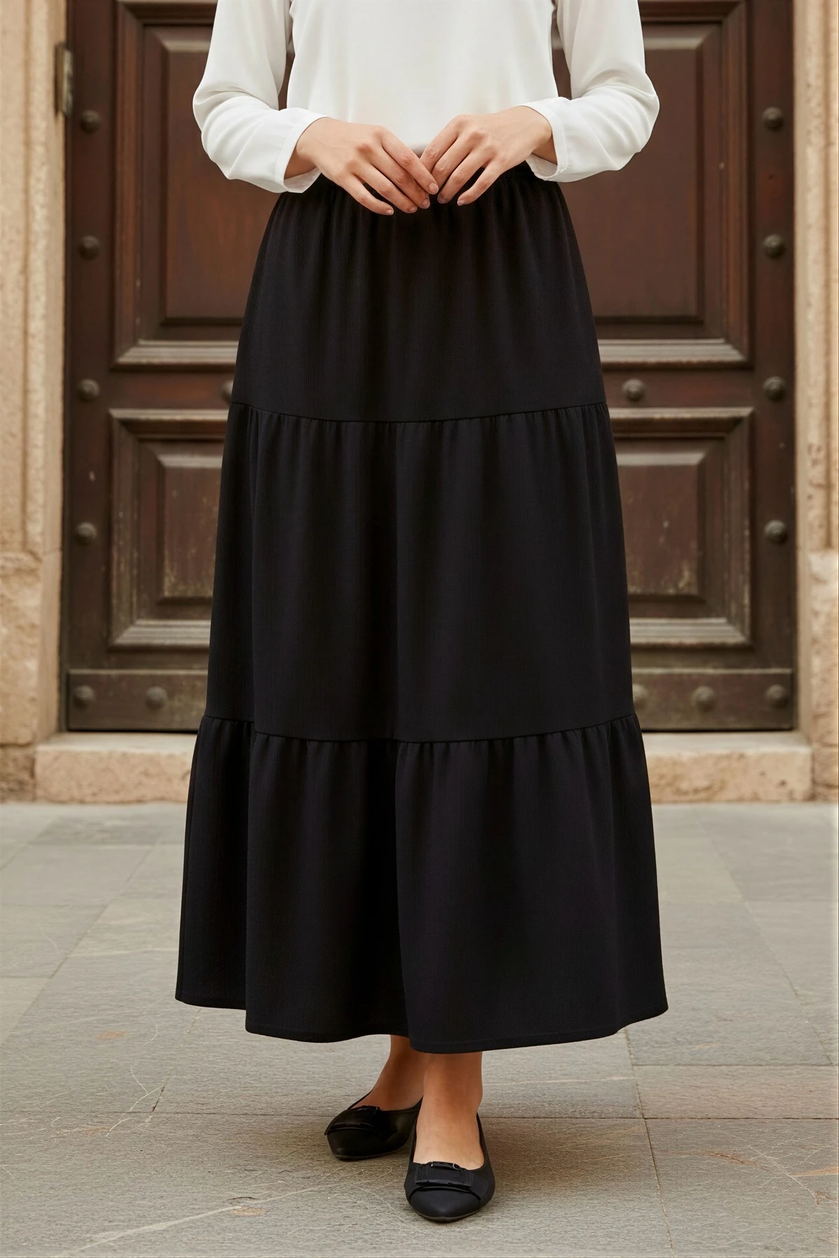 Siyah Eteği Katlı Bel Lastikli Bürümcük Etek