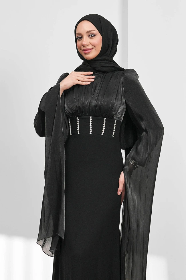 Siyah Kol Detaylı Balık Model Taşlı Abiye