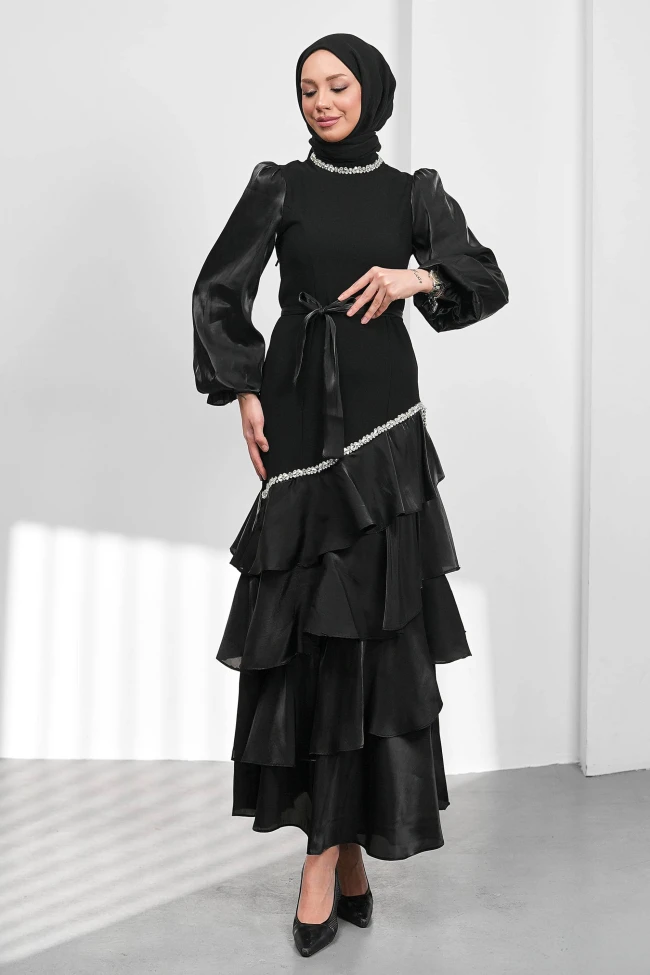 Siyah Yakası Ve Eteği Taşlı Kemerli Abiye