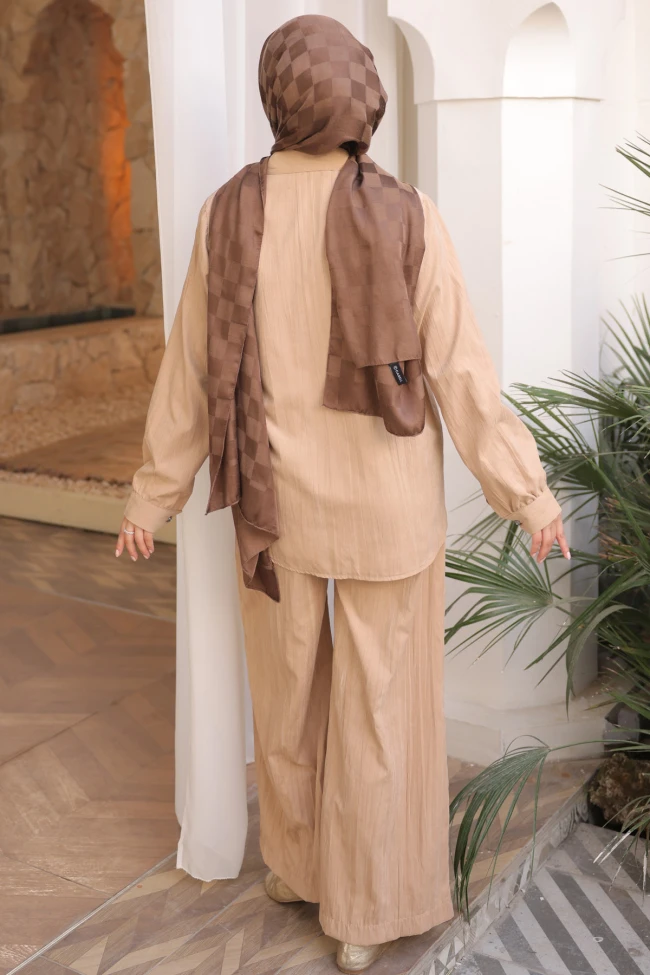 Bej Önü Taş Detaylı Düğmeli Tunik Pantolonlu Takım