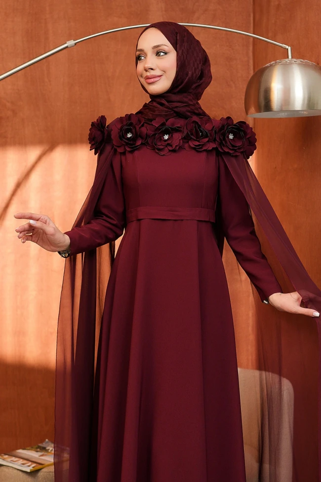 Bordo Yaka Çiçekli Pelerinli Abiye