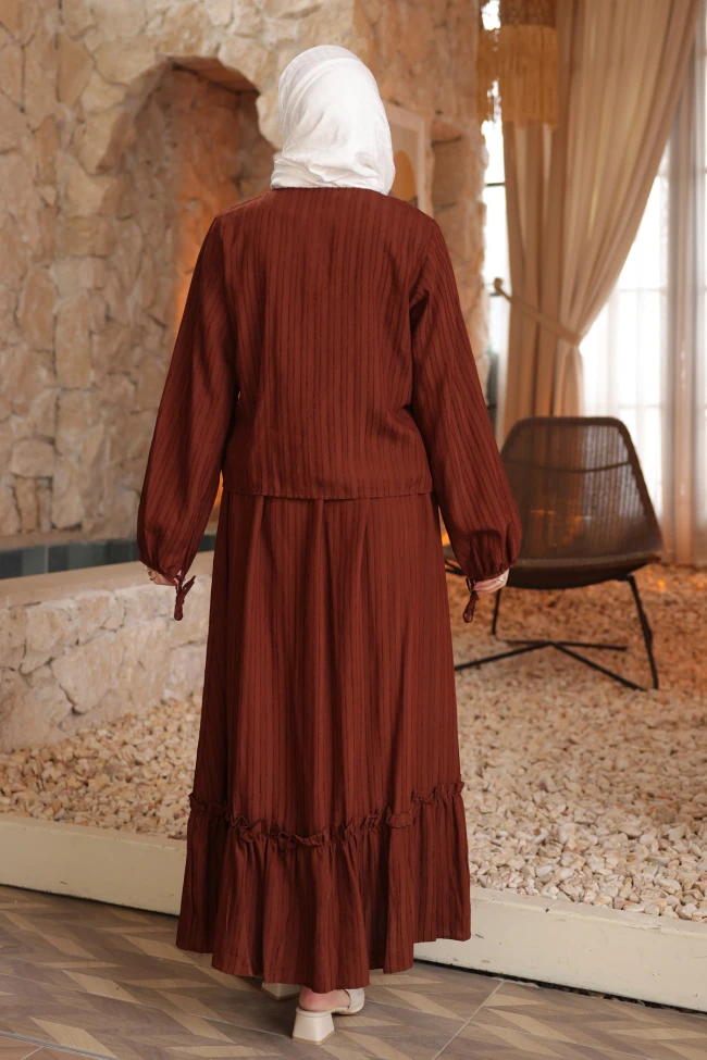 Kahverengi Düğmeli Gömlek Etekli Bürümcük Takım