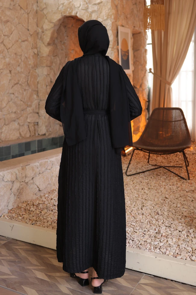 Siyah Kol Lastikli Kuşaklı Gofre Elbise