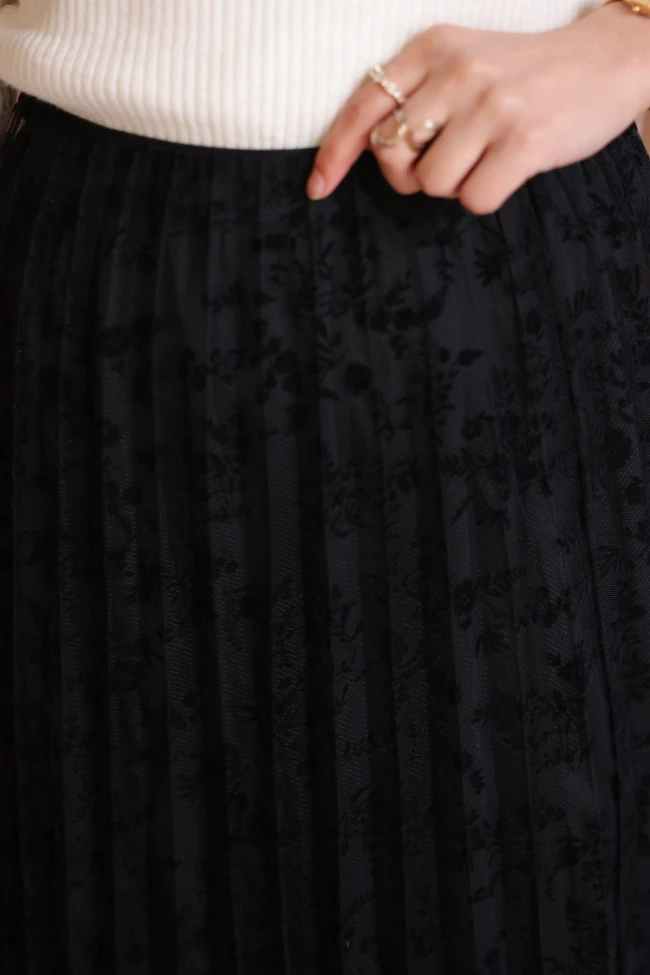 Siyah Piliseli Flok Baskılı Astarlı Tül Etek