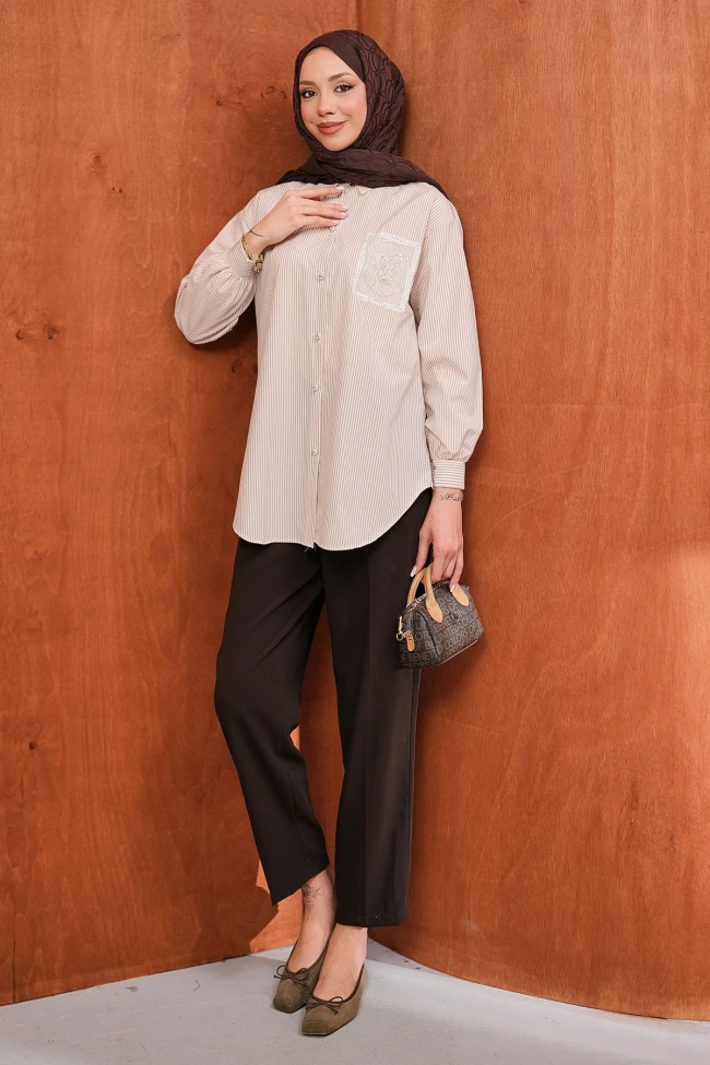 Bej Düğmeli Çizgili Taş Detaylı Gömlek