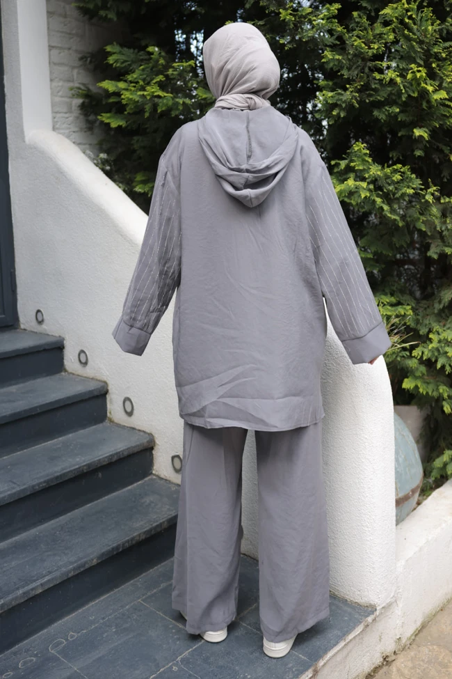 Gri Kapşonlu Tunik Pantolonlu Takım
