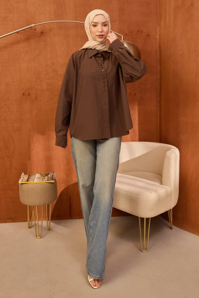 Kahverengi Düğmeli Asimetrik Kesim Terikoton Gömlek