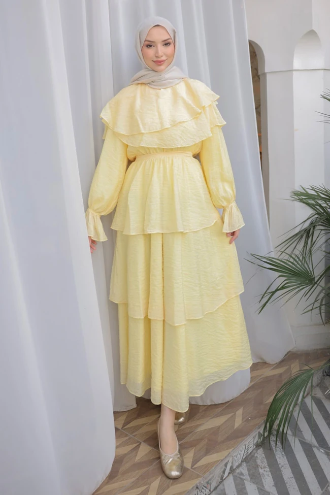 Sarı Yakalı Katlı Beli Lastikli Elbise