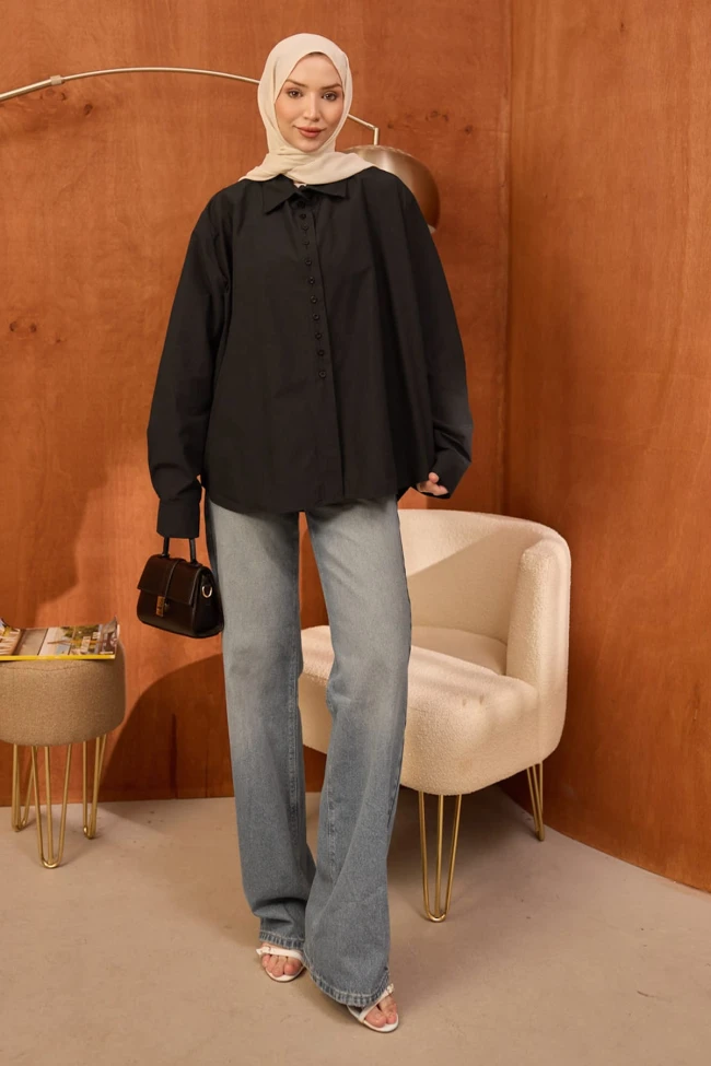 Siyah Düğmeli Asimetrik Kesim Terikoton Gömlek