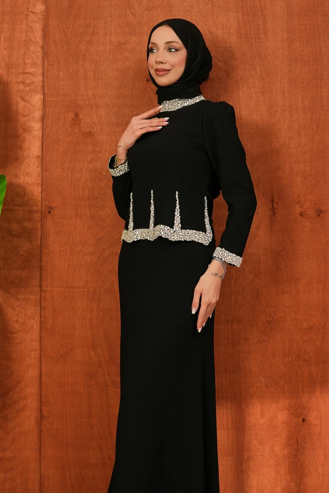 Siyah Taş Detaylı Tasarım Abiye