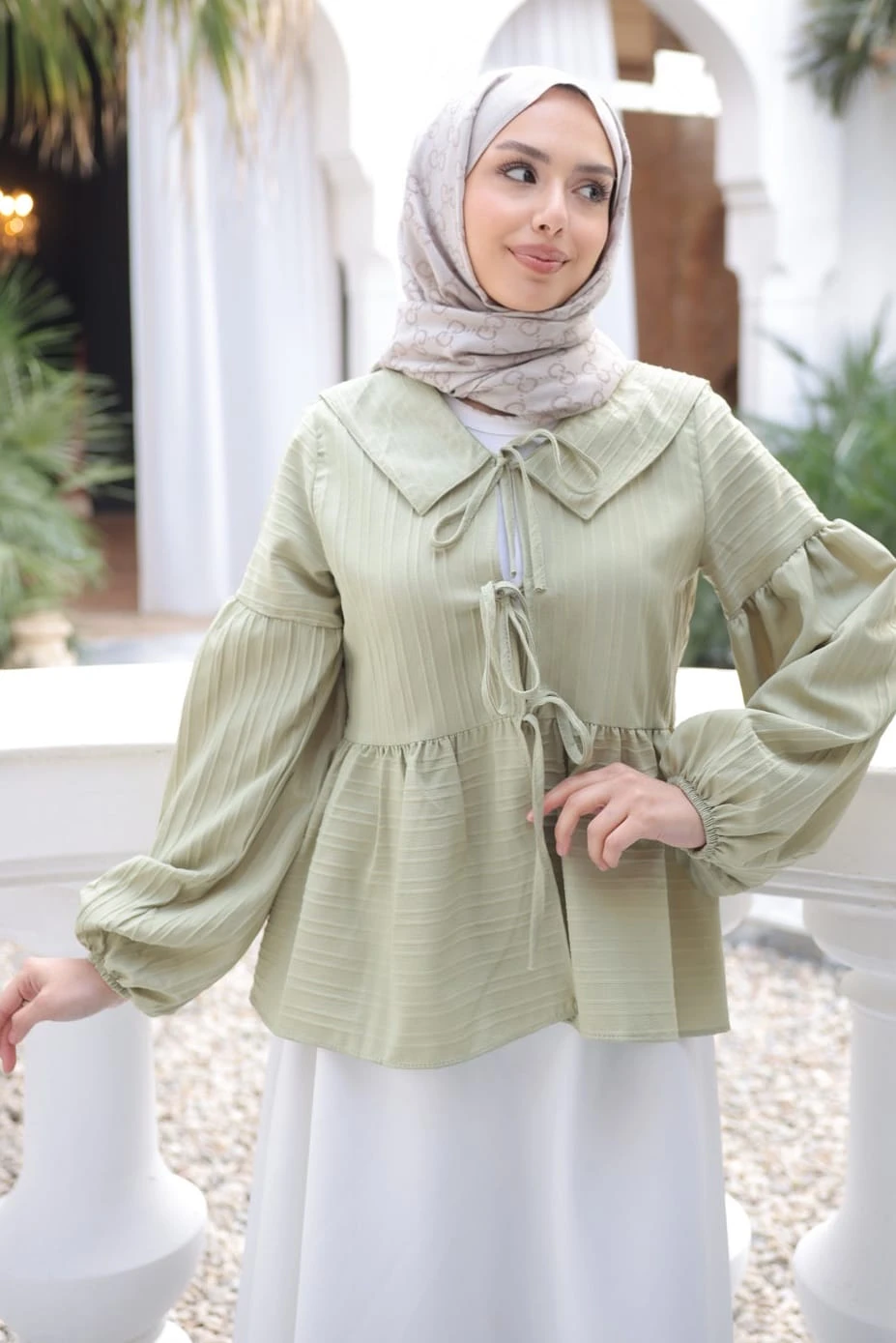 Yeşil Kol Lastikli Ön Bağlamalı Gömlek