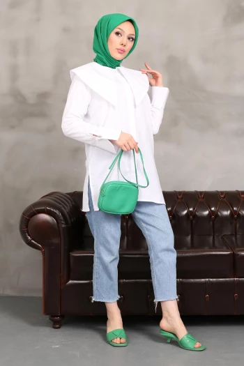 Beyaz Yaka Detaylı Poplin Tunik