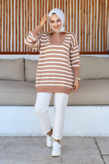 Bisküvi Yaka Fermuarlı Çizgili Triko Kazak