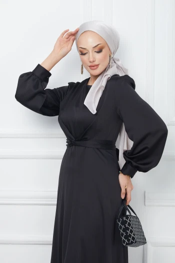 Siyah Bağlama Detaylı Saten Abiye