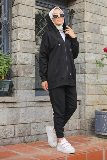 Siyah Kapüşonlu Cepli İki İplik Eşofman Takımı