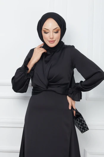 Siyah Kol Gipeli Ön Detaylı Saten Abiye