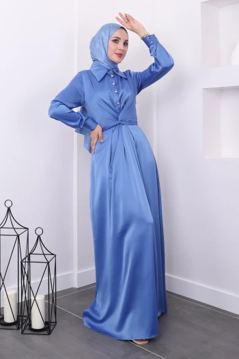 İndigo Yakası Düğmeli Çapraz Kuşaklı Saten Abiye