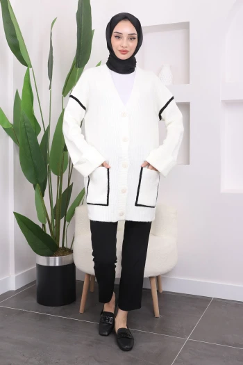 Ekru Çift Cepli Düğmeli Triko Hırka