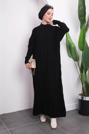 Siyah Dik Yaka Merserize Triko Elbise
