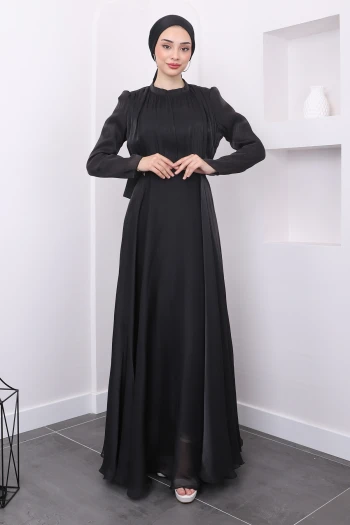 Siyah Kuşaklı Ön Pileli Tül Abiye