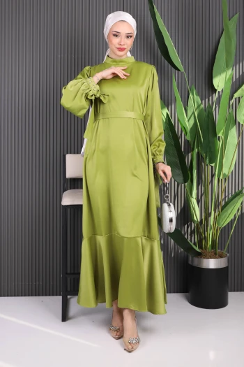 Yağ Yeşili Taş Detaylı Eteği Volanlı Saten Elbise