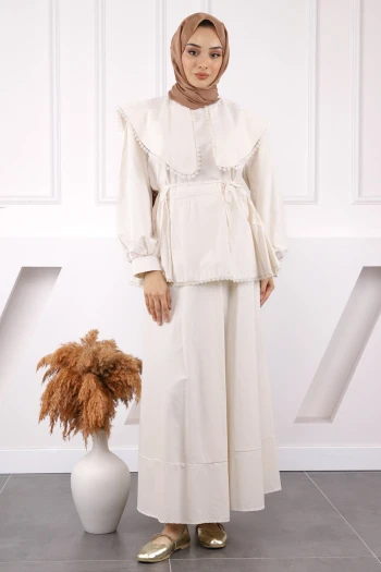 Bej Yaka Detaylı Bluz Etekli Takım