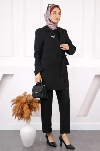 Siyah Yan Baglamalı Krep Ceket Pantolonlu Takım