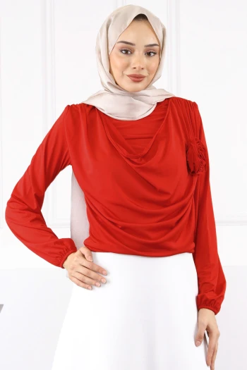 Kırmızı Çiçek Aksesuarlı Sandy Bluz