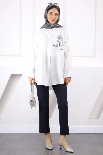 Ekru Boncuk Detaylı Gömlek