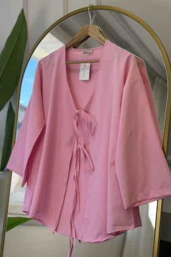 Pembe Ön Bağlamalı Kimono